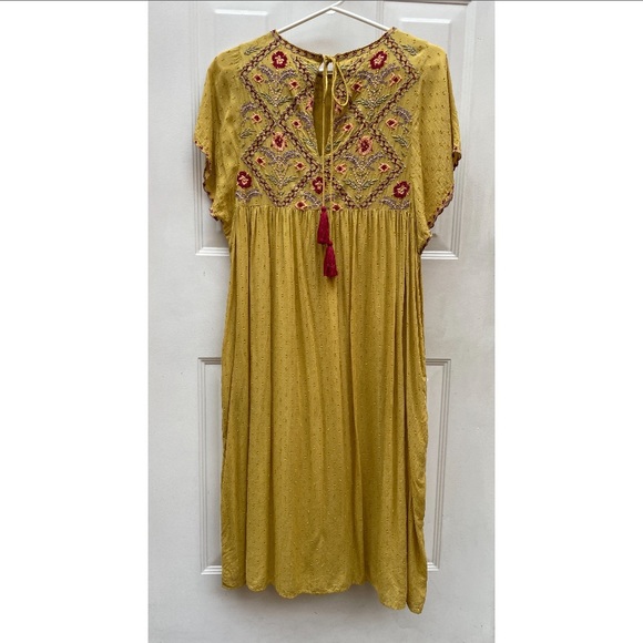 Bohemian embroidered dress - Picture 2 of 3